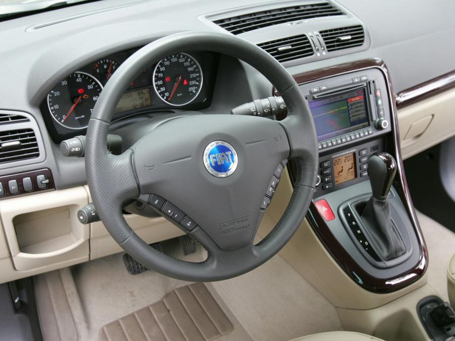Панель приборов Fiat Croma (194) 2005 года  (фото 44 из 108)